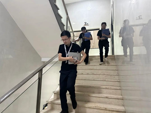 精華股份開展2023年(nián)度消防逃生、應急救援演練活動(圖10) 精華股份開展2023年(nián)度消防逃生、應急救援演練活動(圖10)